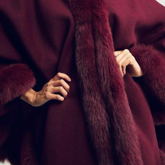 TOM GUTIE Luxury Baby Alpaca Cape with Fur - Picture 4 of 6